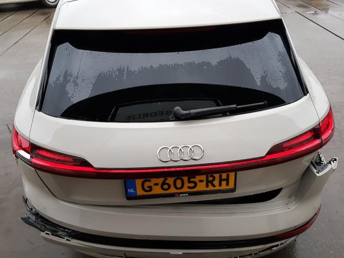 Audi e-tron 55 quattro Sloopvoertuig (2019, Geel)