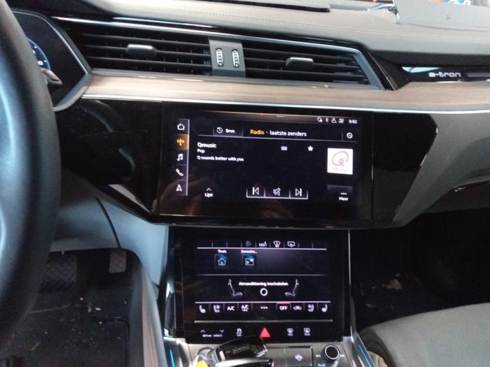 Audi e-tron 55 quattro Sloopvoertuig (2019, Geel)