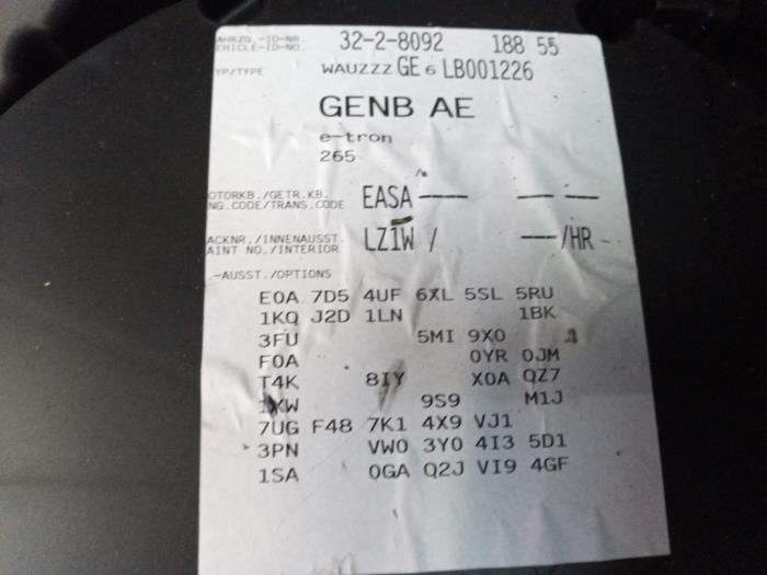 Audi e-tron 55 quattro Sloopvoertuig (2019, Geel)