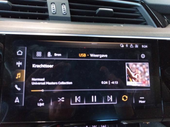 Audi e-tron 55 quattro Sloopvoertuig (2019, Geel)