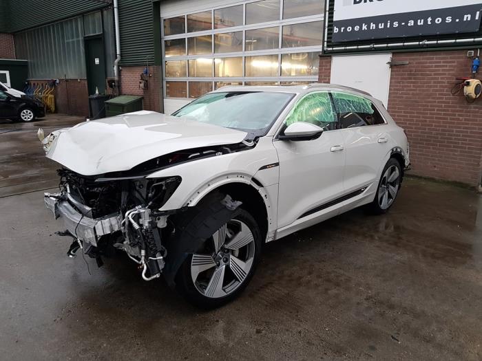 Audi e-tron 55 quattro Sloopvoertuig (2019, Geel)