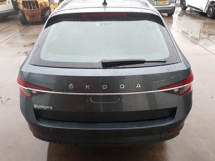 Skoda Superb Combi 2.0 TDI Sloopvoertuig (2020, Grijs)