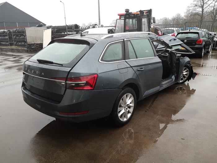 Skoda Superb Combi 2.0 TDI Sloopvoertuig (2020, Grijs)