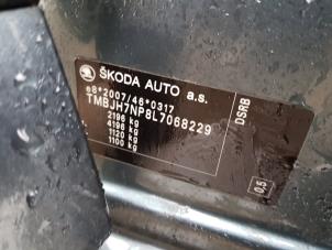 Skoda Superb Combi 2.0 TDI Sloopvoertuig (2020, Grijs)