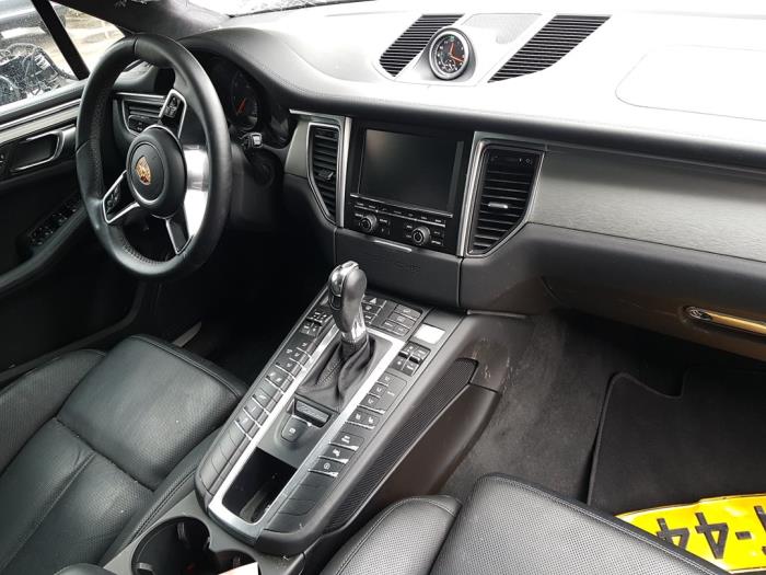Porsche Macan 3.6 V6 24V Turbo Sloopvoertuig (2014, Zwart)