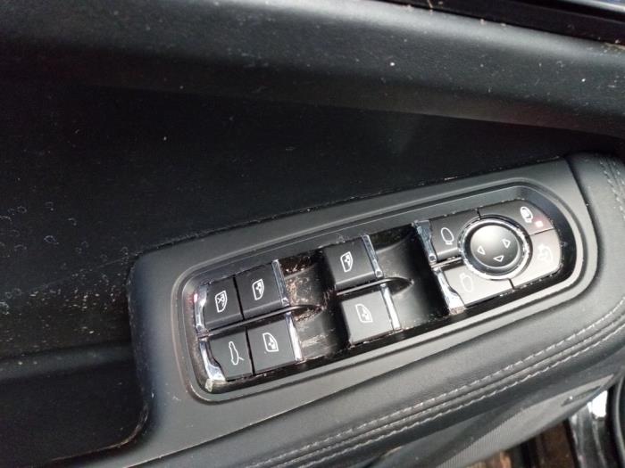 Porsche Macan 3.6 V6 24V Turbo Sloopvoertuig (2014, Zwart)
