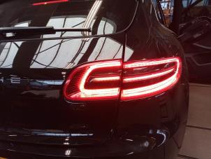 Porsche Macan 3.6 V6 24V Turbo Sloopvoertuig (2014, Zwart)