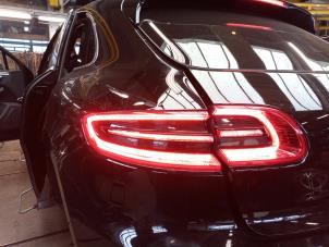 Porsche Macan 3.6 V6 24V Turbo Sloopvoertuig (2014, Zwart)