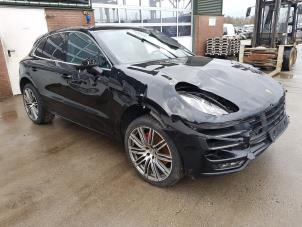Porsche Macan 3.6 V6 24V Turbo Sloopvoertuig (2014, Zwart)