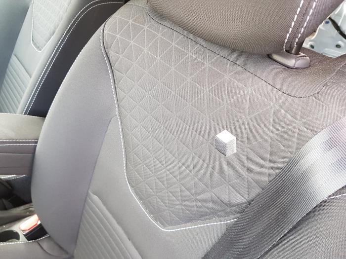 Renault Clio IV Estate/Grandtour 0.9 Energy TCE 90 12V Sloopvoertuig (2017, Wit)