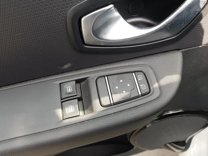 Renault Clio IV Estate/Grandtour 0.9 Energy TCE 90 12V Sloopvoertuig (2017, Wit)