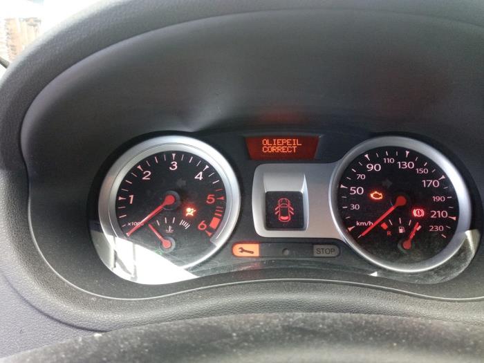 Renault Clio III 1.5 dCi FAP Sloopvoertuig (2011, Grijs)