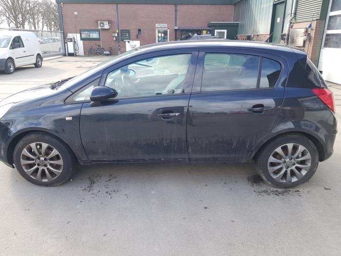 Opel Corsa D 1.2 16V Sloopvoertuig (2010, Zwart)