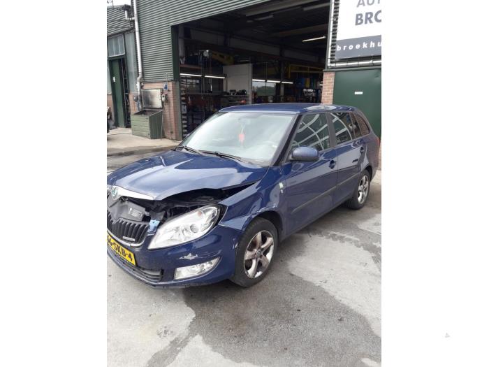 Skoda Fabia II Combi 1.2 TDI 12V Greenline Sloopvoertuig (2011, Blauw)