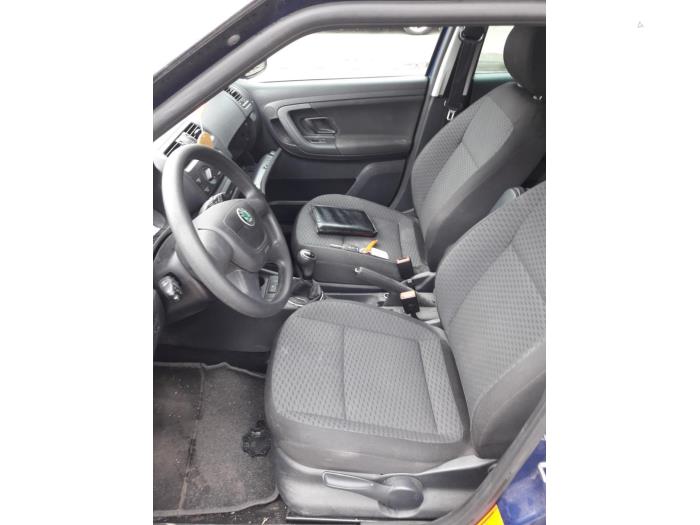 Skoda Fabia II Combi 1.2 TDI 12V Greenline Sloopvoertuig (2011, Blauw)