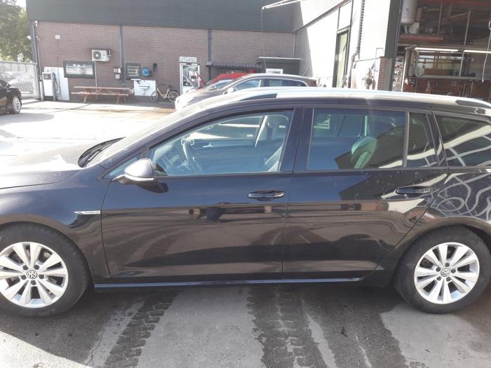 Volkswagen Golf VII Variant 1.0 TSI 12V BlueMotion Technology Sloopvoertuig (2015, Zwart)