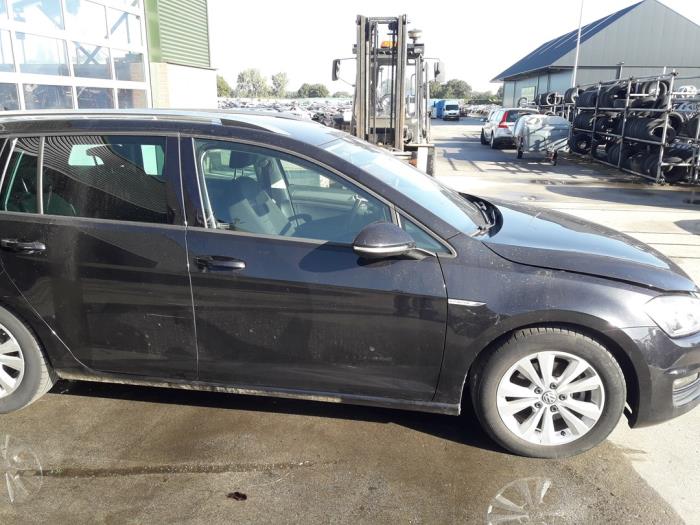 Volkswagen Golf VII Variant 1.0 TSI 12V BlueMotion Technology Sloopvoertuig (2015, Zwart)