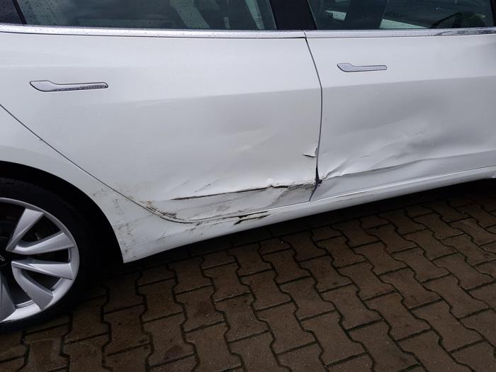 Tesla Model 3 Long Range AWD 75 kWh Sloopvoertuig (2019, Wit)