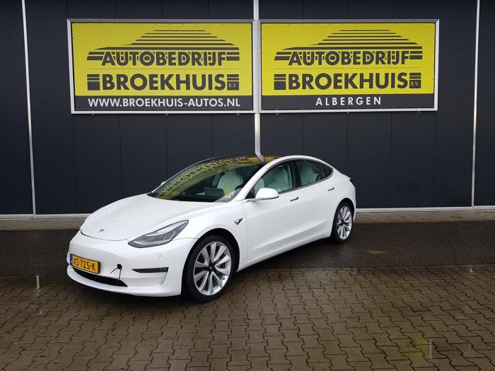 Tesla Model 3 Long Range AWD 75 kWh Sloopvoertuig (2019, Wit)