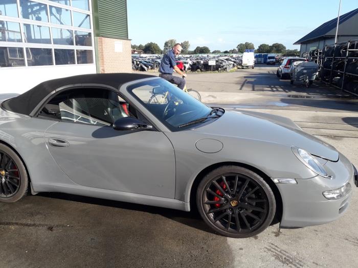 Porsche 911 3.8 24V Carrera S Sloopvoertuig (2005, Grijs)