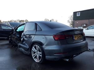 Audi A3 Limousine 1.5 35 TFSI 16V Sloopvoertuig (2020, Grijs)