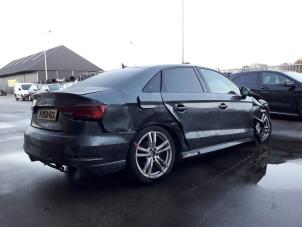 Audi A3 Limousine 1.5 35 TFSI 16V Sloopvoertuig (2020, Grijs)