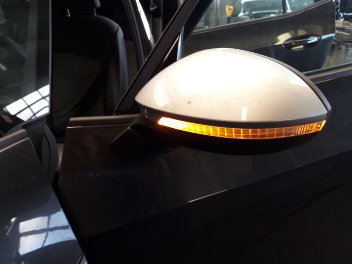 Volkswagen ID.3 First, Life, Pro 58 kWh Sloopvoertuig (2020, Grijs)