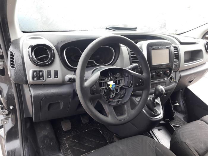 Renault Trafic 1.6 dCi 125 Twin Turbo Sloopvoertuig (2017, Zwart)