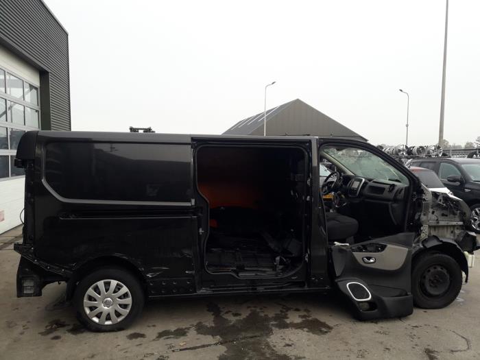 Renault Trafic 1.6 dCi 125 Twin Turbo Sloopvoertuig (2017, Zwart)