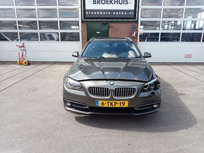 BMW 5 serie Touring 520d 16V Sloopvoertuig (2014, Grijs)
