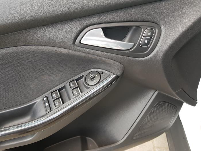 Ford Focus 3 Wagon 1.0 Ti-VCT EcoBoost 12V 125 Sloopvoertuig (2018, Wit)