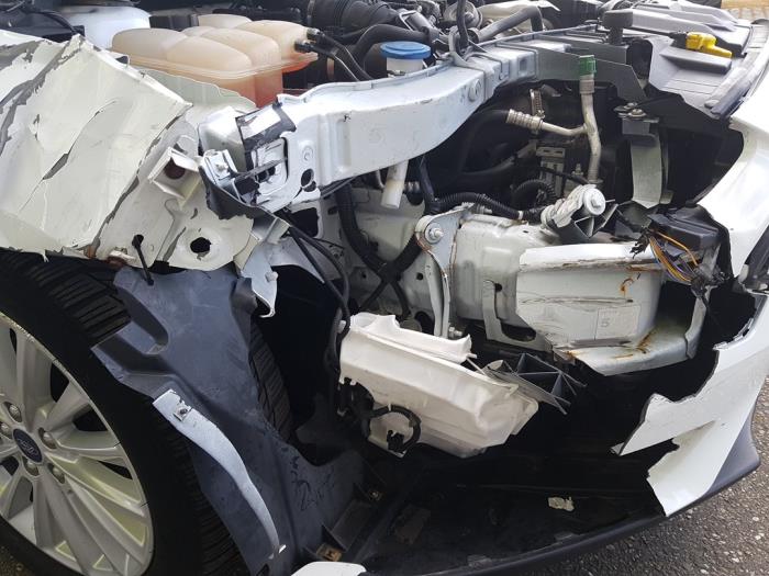 Ford Focus 3 Wagon 1.0 Ti-VCT EcoBoost 12V 125 Sloopvoertuig (2018, Wit)