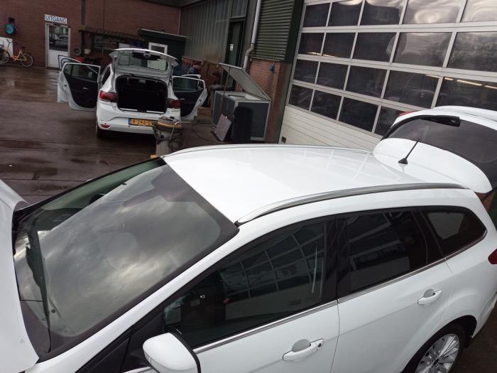 Ford Focus 3 Wagon 1.0 Ti-VCT EcoBoost 12V 125 Sloopvoertuig (2018, Wit)