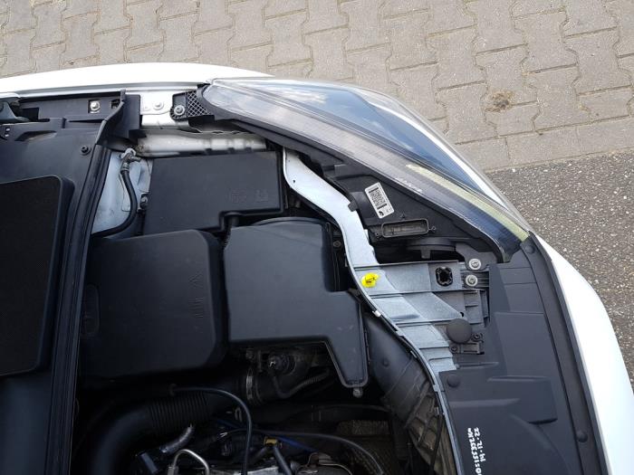 Ford Focus 3 Wagon 1.0 Ti-VCT EcoBoost 12V 125 Sloopvoertuig (2018, Wit)