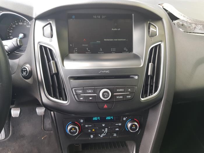 Ford Focus 3 Wagon 1.0 Ti-VCT EcoBoost 12V 125 Sloopvoertuig (2018, Wit)