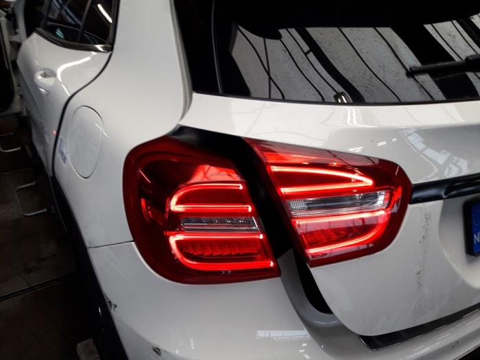 Mercedes GLA AMG 2.0 45 AMG Turbo 16V Sloopvoertuig (2015, Wit)