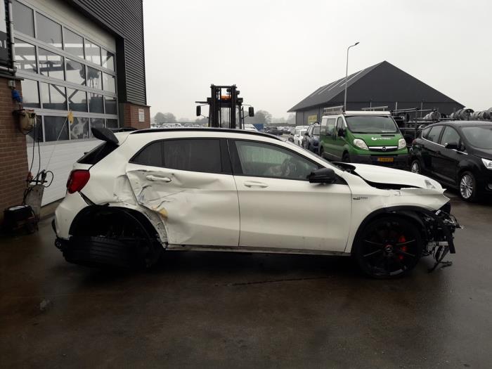 Mercedes GLA AMG 2.0 45 AMG Turbo 16V Sloopvoertuig (2015, Wit)