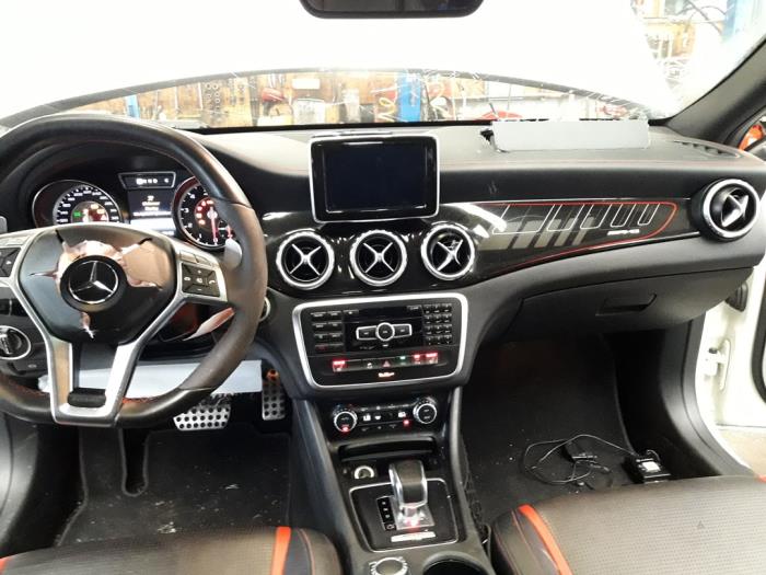 Mercedes GLA AMG 2.0 45 AMG Turbo 16V Sloopvoertuig (2015, Wit)