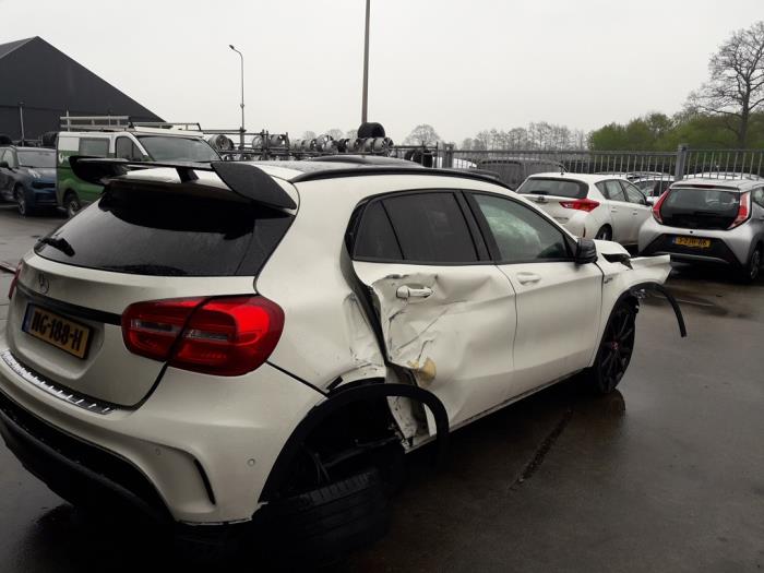 Mercedes GLA AMG 2.0 45 AMG Turbo 16V Sloopvoertuig (2015, Wit)