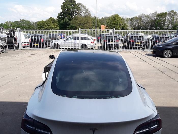 Tesla Model 3 Long Range AWD 75 kWh Sloopvoertuig (2019, Wit)