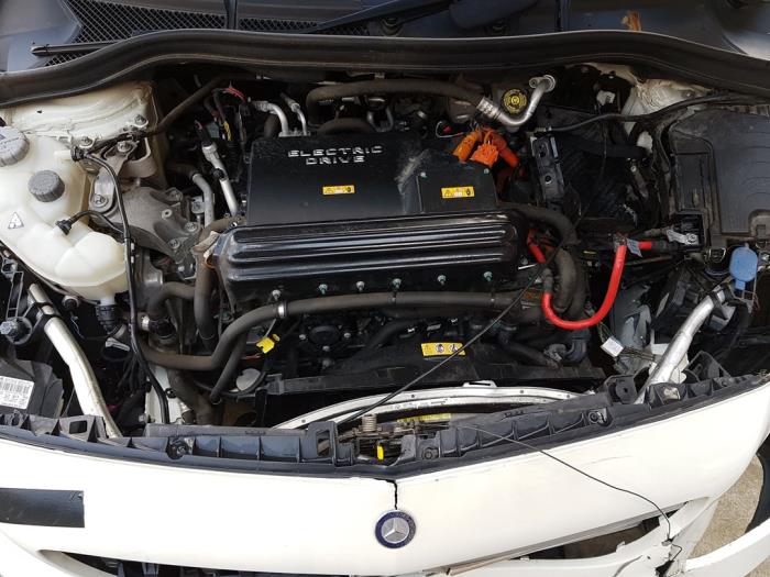 Mercedes B Electric Drive Sloopvoertuig (2016, Wit)