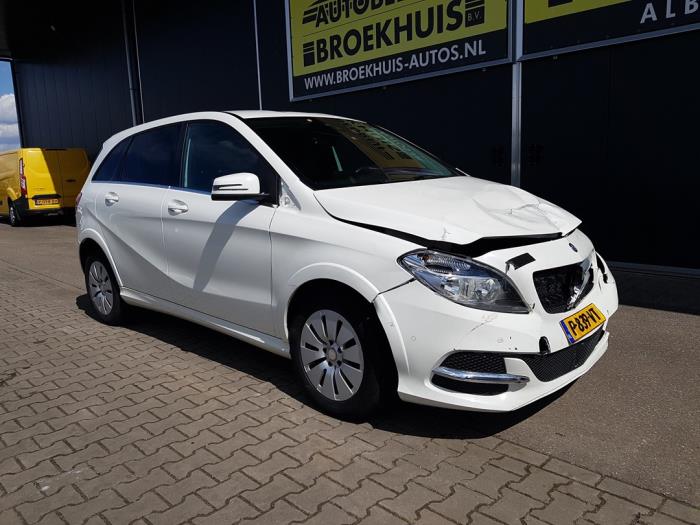 Mercedes B Electric Drive Sloopvoertuig (2016, Wit)