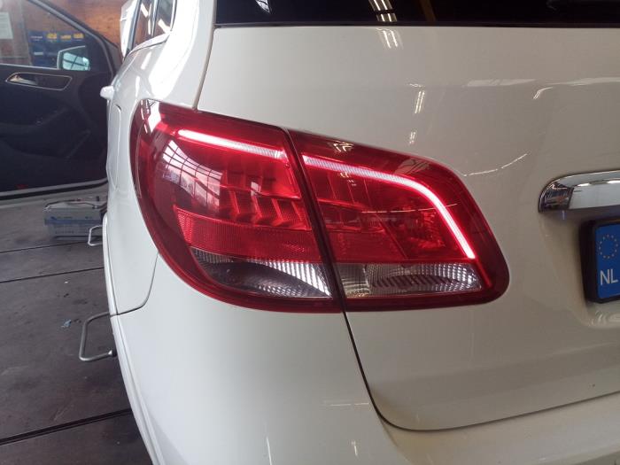 Mercedes B Electric Drive Sloopvoertuig (2016, Wit)