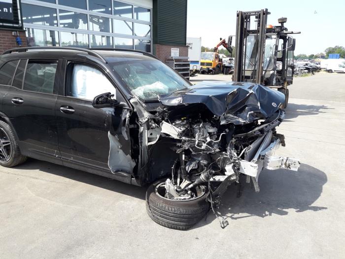 Mercedes GLB 1.3 GLB-200 Turbo 16V Sloopvoertuig (2023, Zwart)