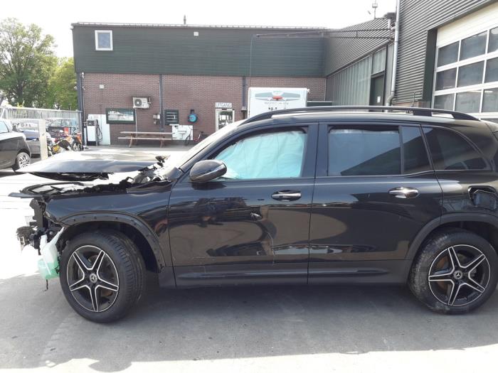 Mercedes GLB 1.3 GLB-200 Turbo 16V Sloopvoertuig (2023, Zwart)