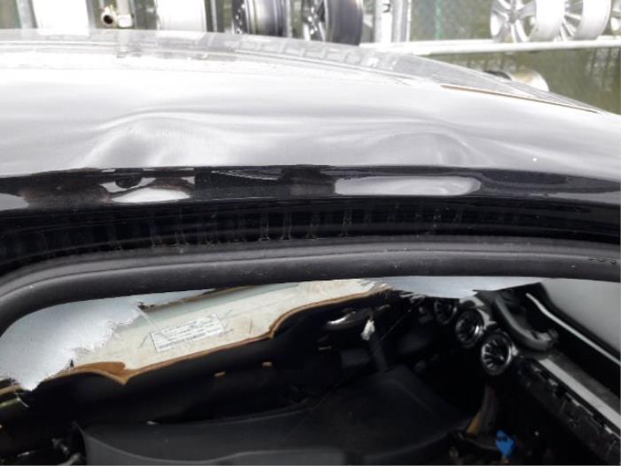 Mercedes GLB 1.3 GLB-200 Turbo 16V Sloopvoertuig (2023, Zwart)