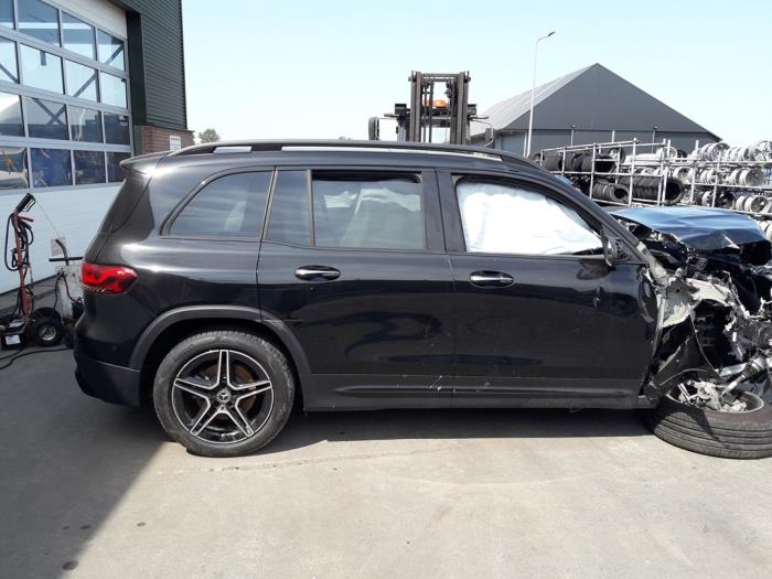 Mercedes GLB 1.3 GLB-200 Turbo 16V Sloopvoertuig (2023, Zwart)