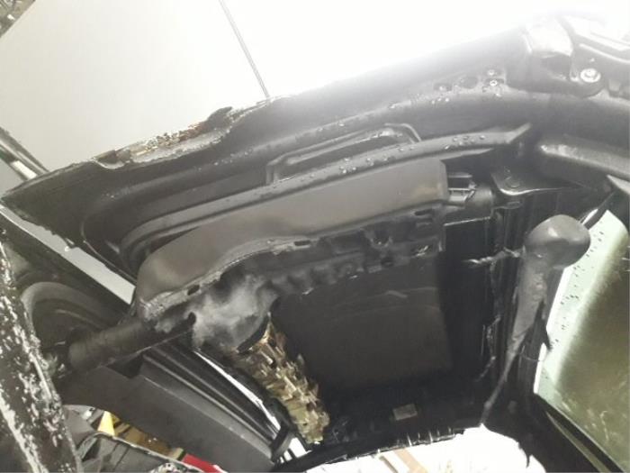 Tesla Model X 75D Sloopvoertuig (2018, Zwart)