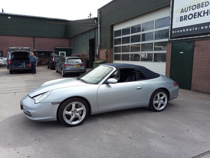 Porsche 911 3.6 Carrera 4 24V Sloopvoertuig (2003, Grijs)