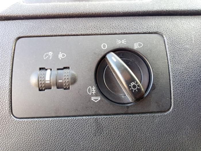 Skoda Fabia 1.2 HTP Sloopvoertuig (2005, Beige)